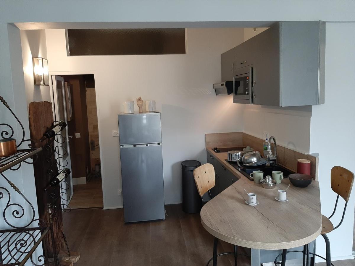 Une chambre à Uzès Extérieur photo